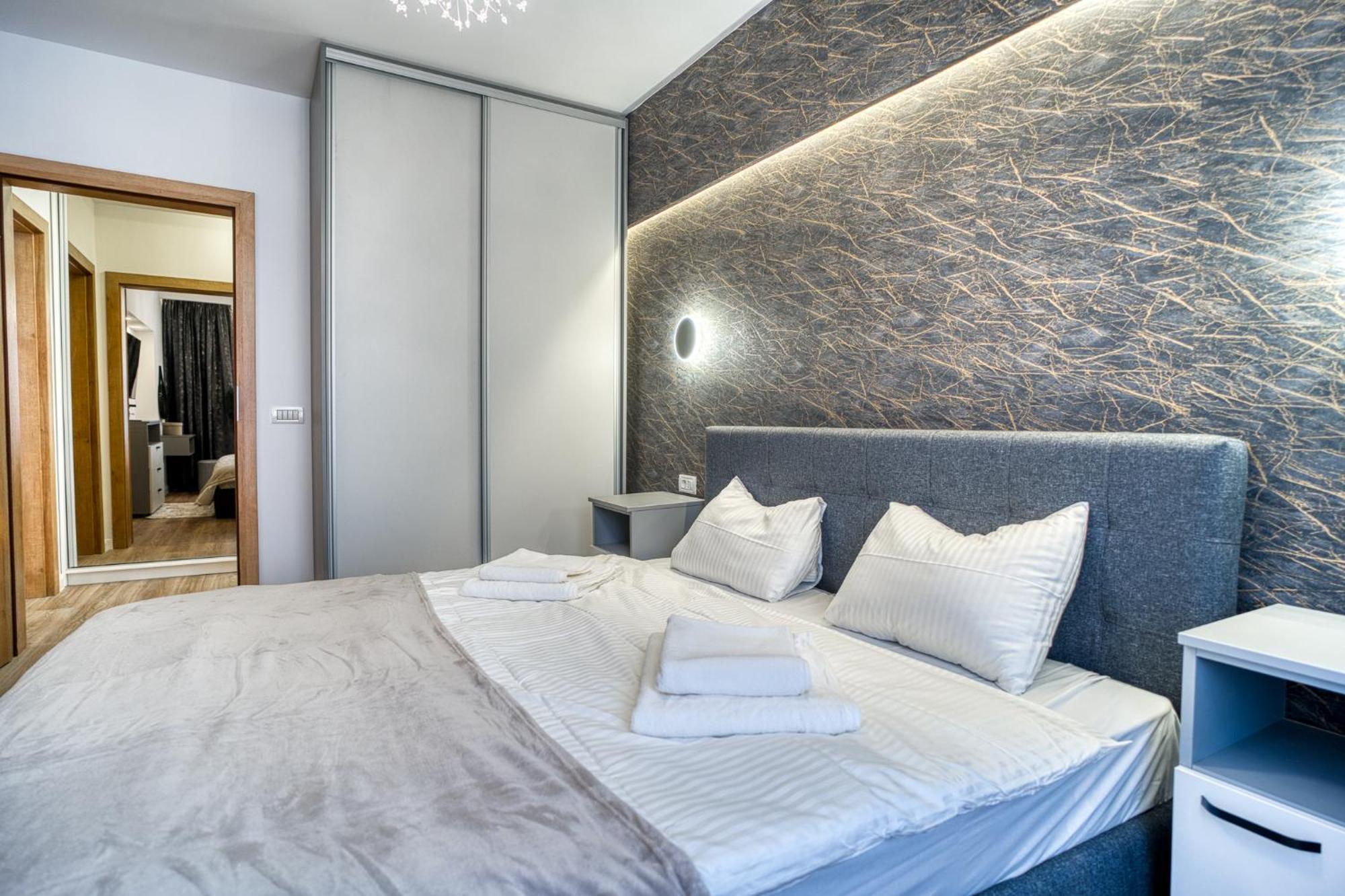 City Chic Retreat: Newly Renovated 1Br Apartment Bukarest Eksteriør billede