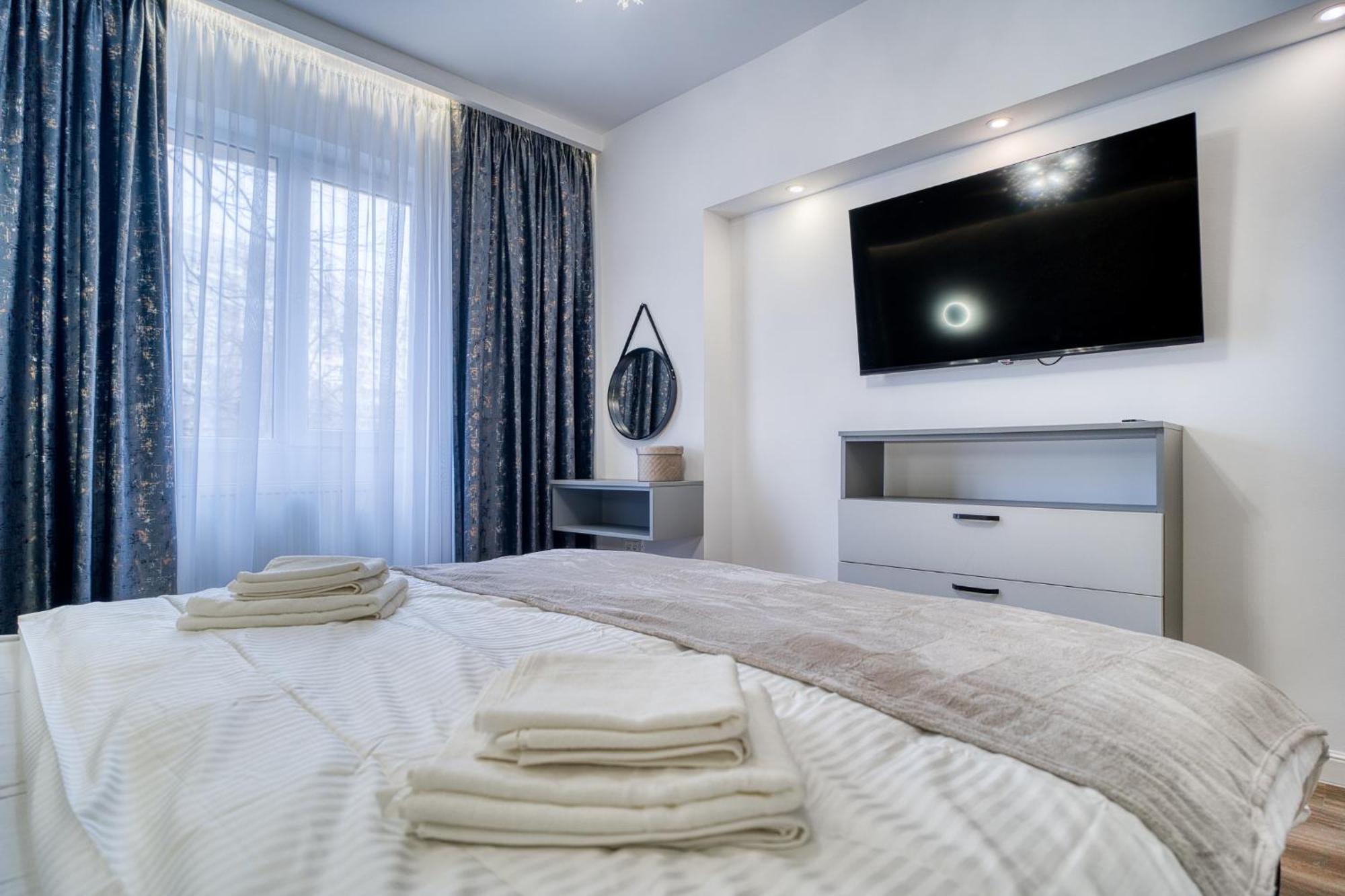 City Chic Retreat: Newly Renovated 1Br Apartment Bukarest Eksteriør billede