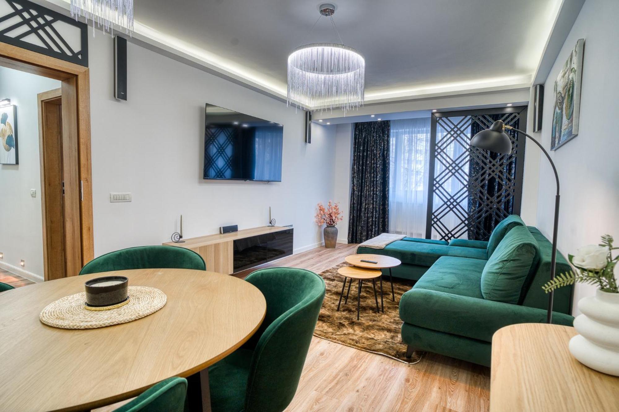 City Chic Retreat: Newly Renovated 1Br Apartment Bukarest Eksteriør billede